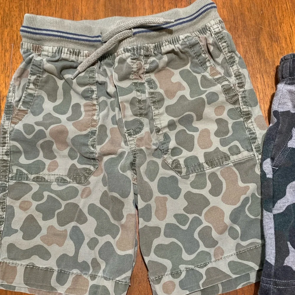 OshKosh and Cat and Jack Boys Camo Shorts Size 4